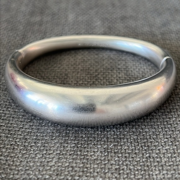 Kendra Scott Kaia Bangle Bracelet With Tags and Dust Bag - Picture 2 of 13